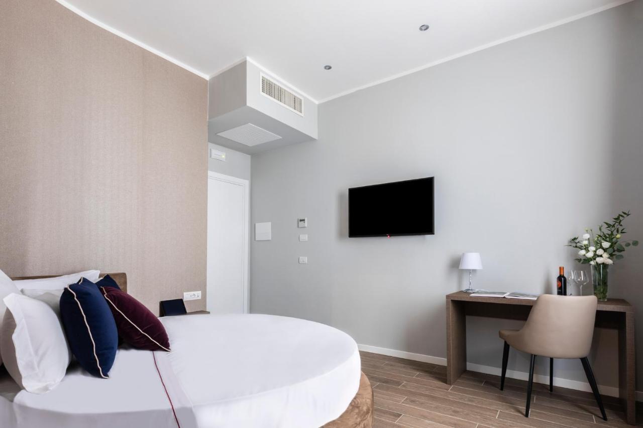Giubbonari Suites Рим Екстериор снимка