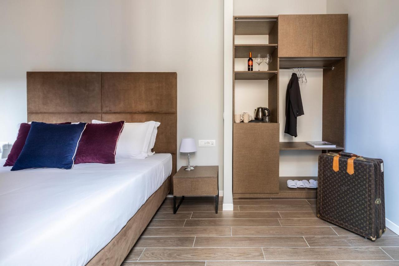 Giubbonari Suites Рим Екстериор снимка