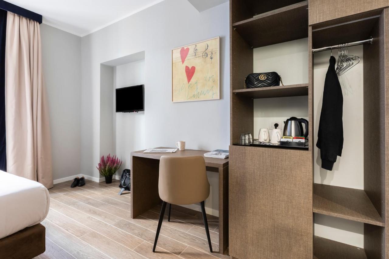 Giubbonari Suites Рим Екстериор снимка