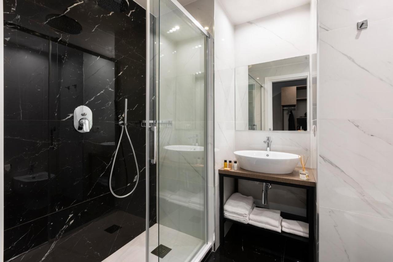 Giubbonari Suites Рим Екстериор снимка